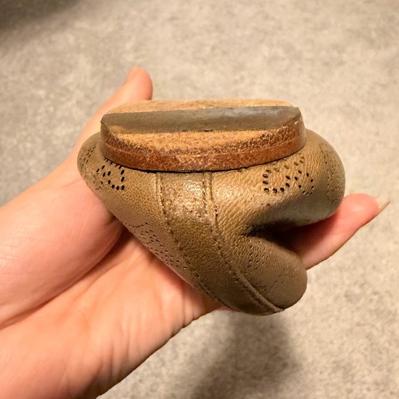 Louis Vuitton Elba Ballerina flats in taupe - Picture 9 of 11